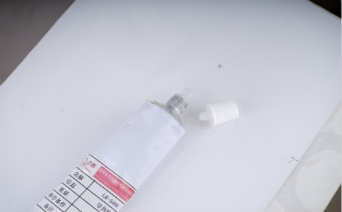 ?電腦散熱不好不一定是灰塵引起的,不要忽略了“散熱硅膠” ?電腦散熱不好不一定是灰塵引起的,不要忽略了“散熱硅膠”